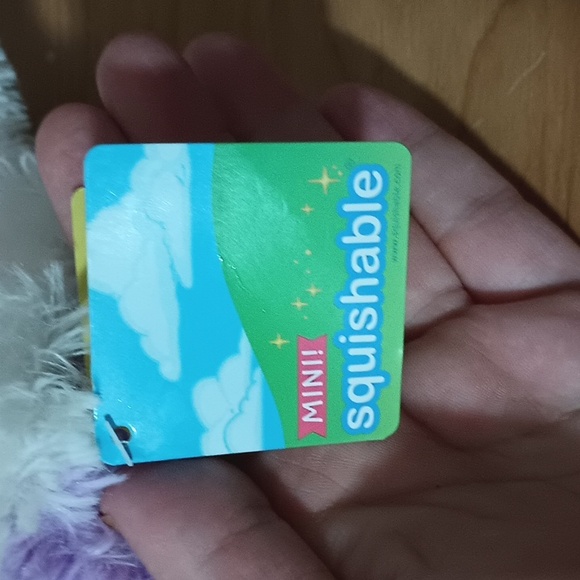 Squishable Clamshell with Pearl - Picture 3 of 6